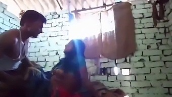 A Mature Woman From A Rural Community Enjoys Dog Style Intercourse