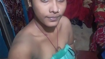 Village Girl'S Big Tits And Nipples Exposed In Indian Selfie Video