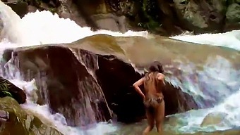 Lilyan Becomes Aroused By The Water