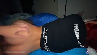 A Wife Pleasures Her Friend'S Vagina While Staying At Home - Sincroniah